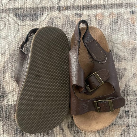 GAP Buckle Sandals - Picture 2 of 5